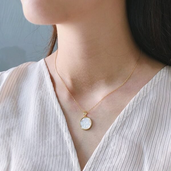 Angel Baby Shell Necklace Short Necklace - Image 4