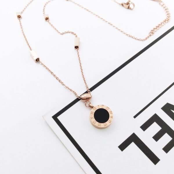Korean fashion titanium steel plated 18K rose gold black and white double-sided Roman numerals necklace color gold clavicle chain female short chain - Image 3