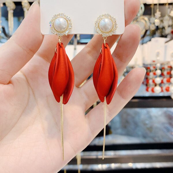 New Trendy High-End Retro Light Luxury Simple Earrings for Women - Image 5