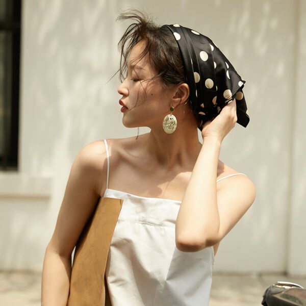 Women’s High-end Retro Earrings – Niche Vintage Statement Jewelry - Image 5