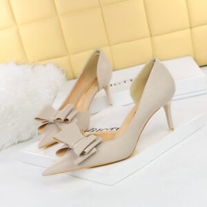 Pointed Toe Bow Heels with Side Cutout