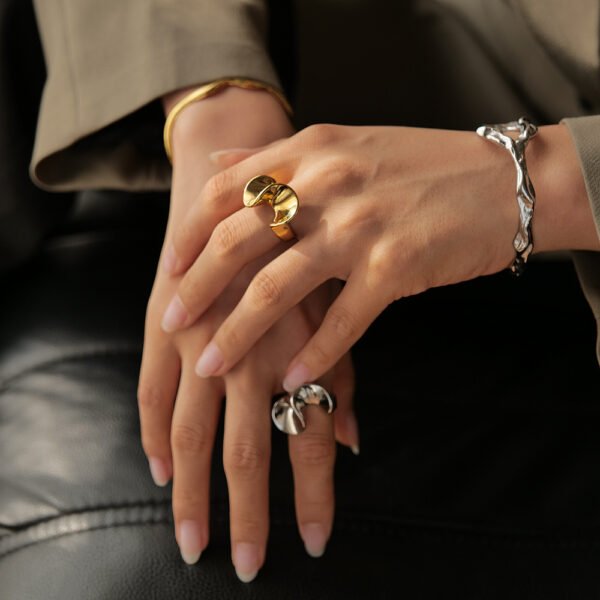 Gold-plated Ruffled Stainless Steel Ring - Image 4