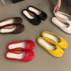tabi split toe shoe