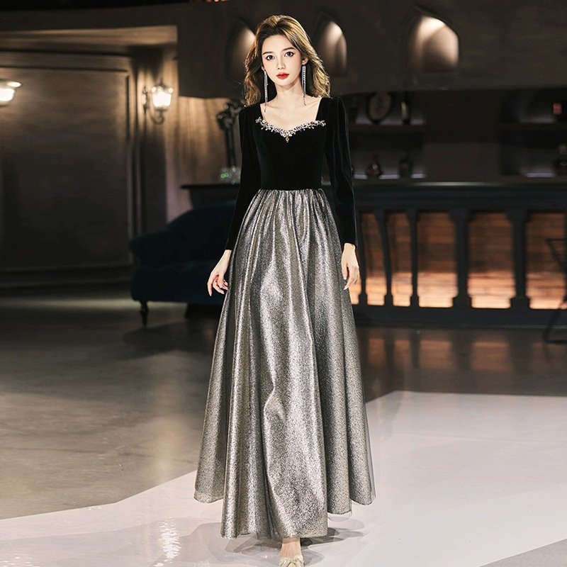 Banquet Temperament High-end Light Luxury Minority High-end Velvet Long Sleeves Black Evening Dress For Women - Image 5
