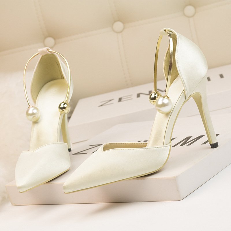 Low-cut Satin Hollow-out Pointed Toe Nightclub Metal Strap Sandals - Image 2