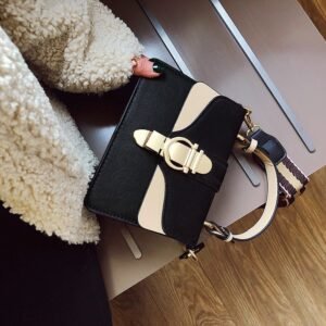 One shoulder retro matte small square bag